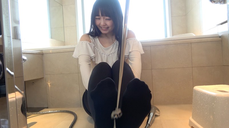 オススメ！OL黒パンストセクシー美女のずぶ濡れ足裏くすぐり 泉りおん パッケージ画像