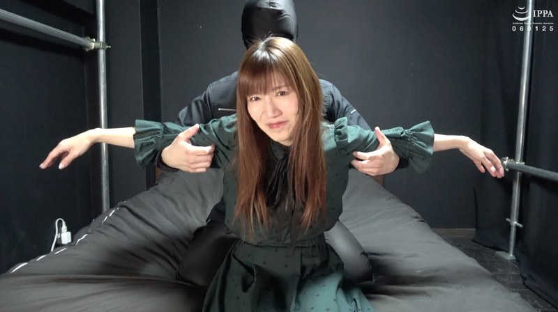 くすぐったいところが極端なお姉様をくすぐりチェック! 美泉咲 パッケージ画像