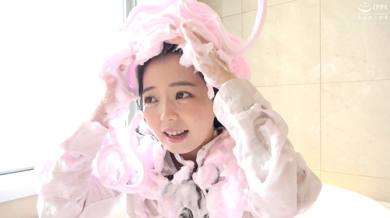 制服美女の泡スプレーでウェット＆メッシー★ 泉りおん パッケージ画像